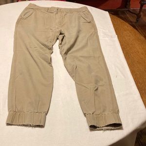 Men’s khaki gap joggers size 33